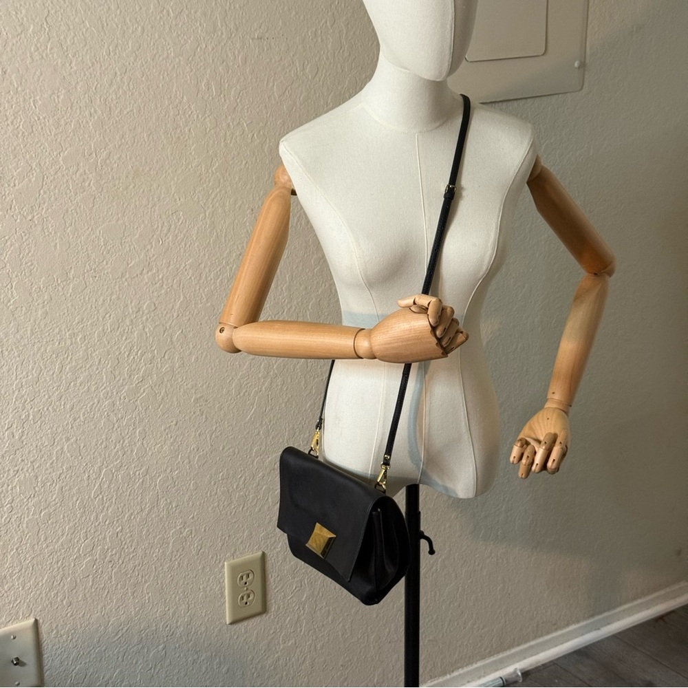 AUTHENTIC MCM CALFSKIN & SUEDE CROSSBODY BAG EUC - Picture 15 of 16
